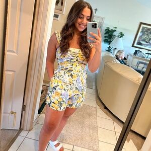 The A&F Emerson Off-The-Shoulder Romper- Lemon - M